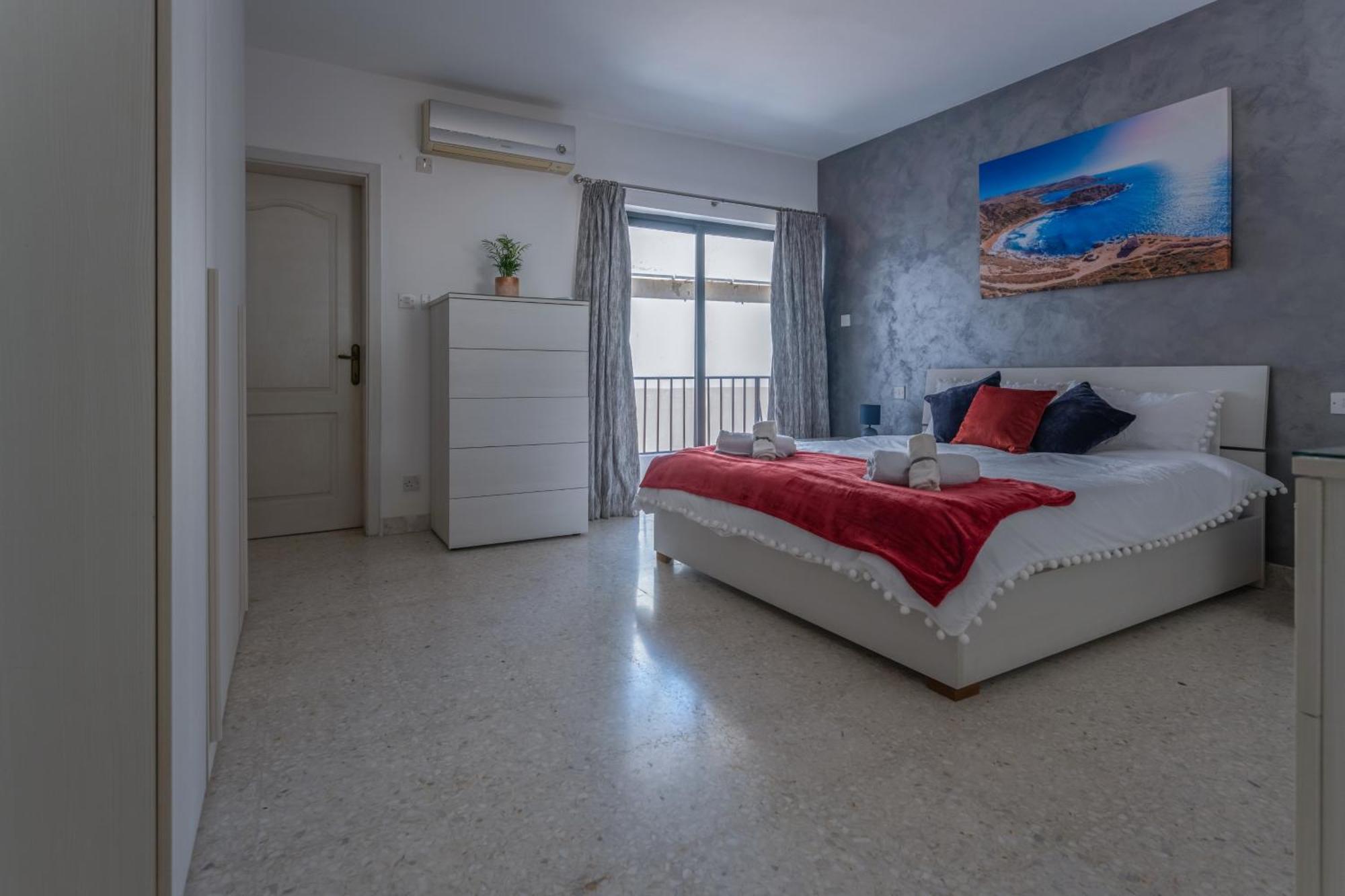 Spacious 3 Bedroom Apartment In The Heart Of St Julians Saint Julian's Eksteriør billede