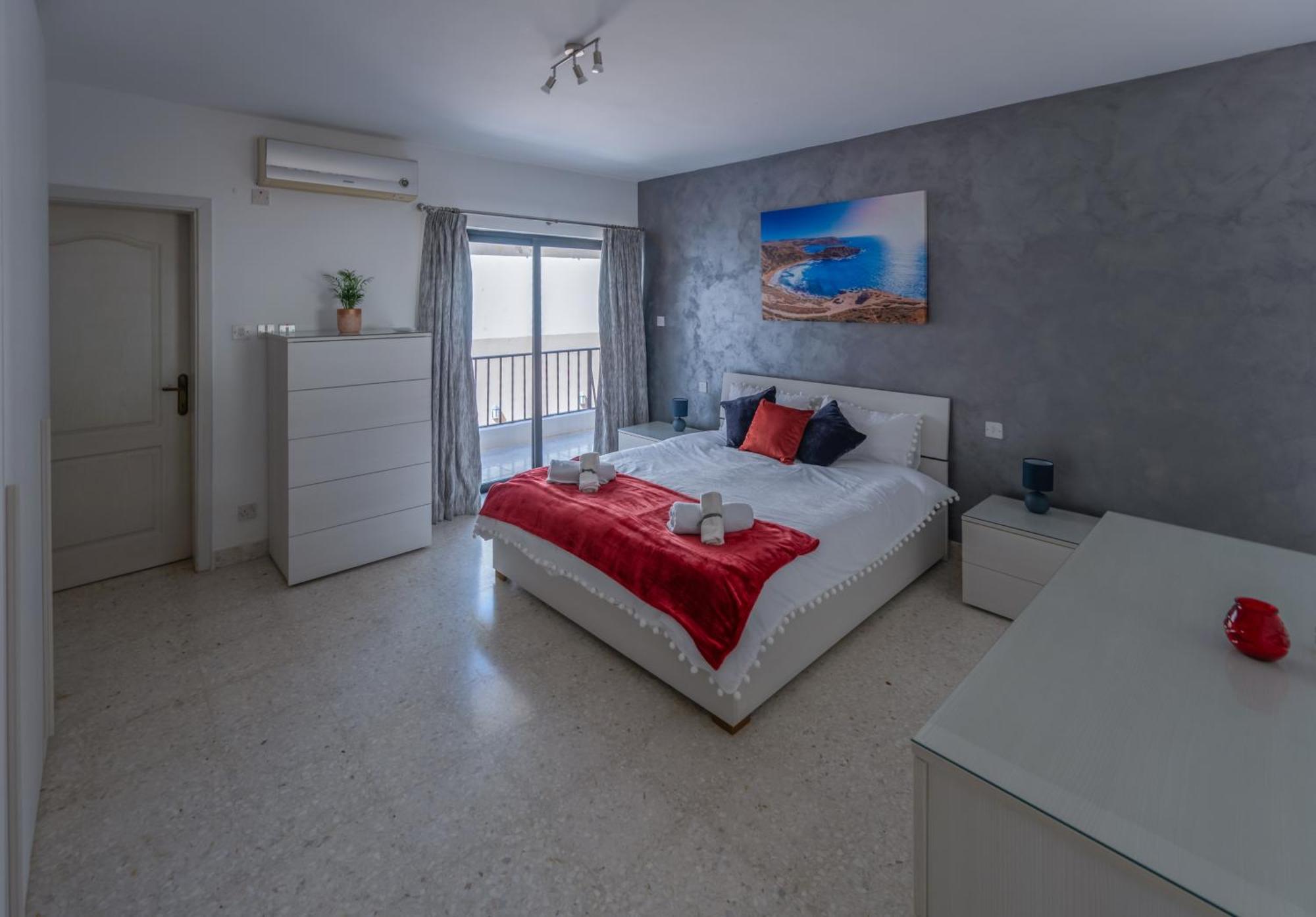 Spacious 3 Bedroom Apartment In The Heart Of St Julians Saint Julian's Eksteriør billede