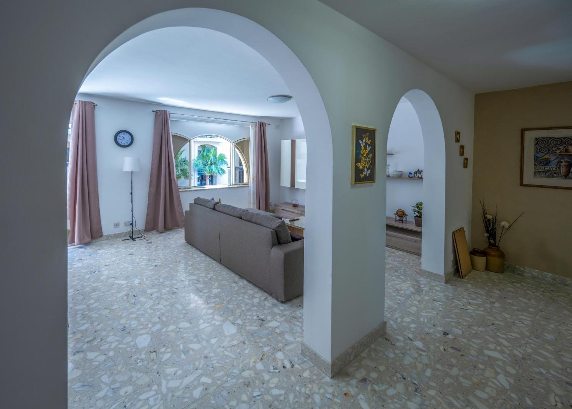 Spacious 3 Bedroom Apartment In The Heart Of St Julians Saint Julian's Eksteriør billede