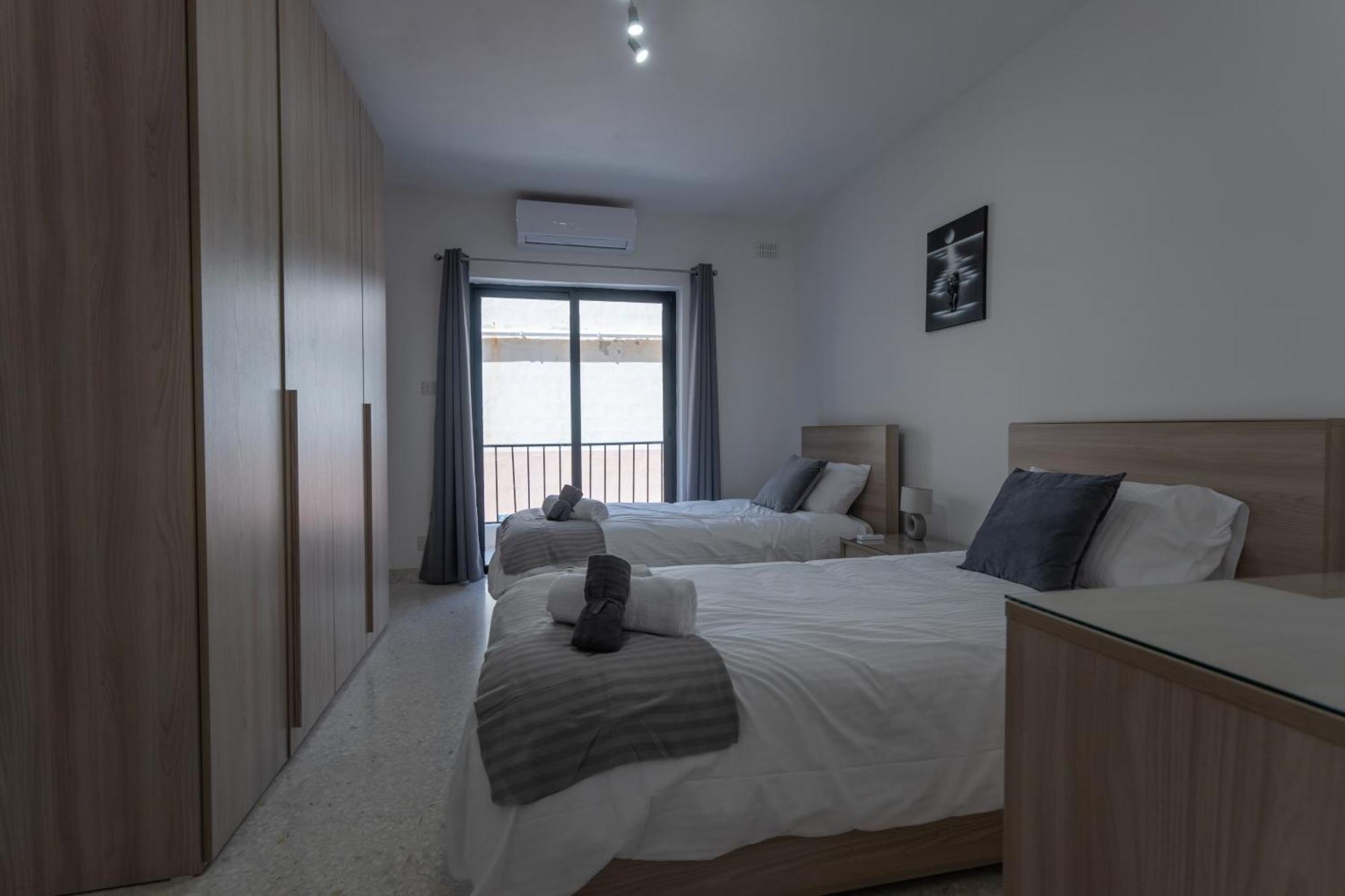 Spacious 3 Bedroom Apartment In The Heart Of St Julians Saint Julian's Eksteriør billede