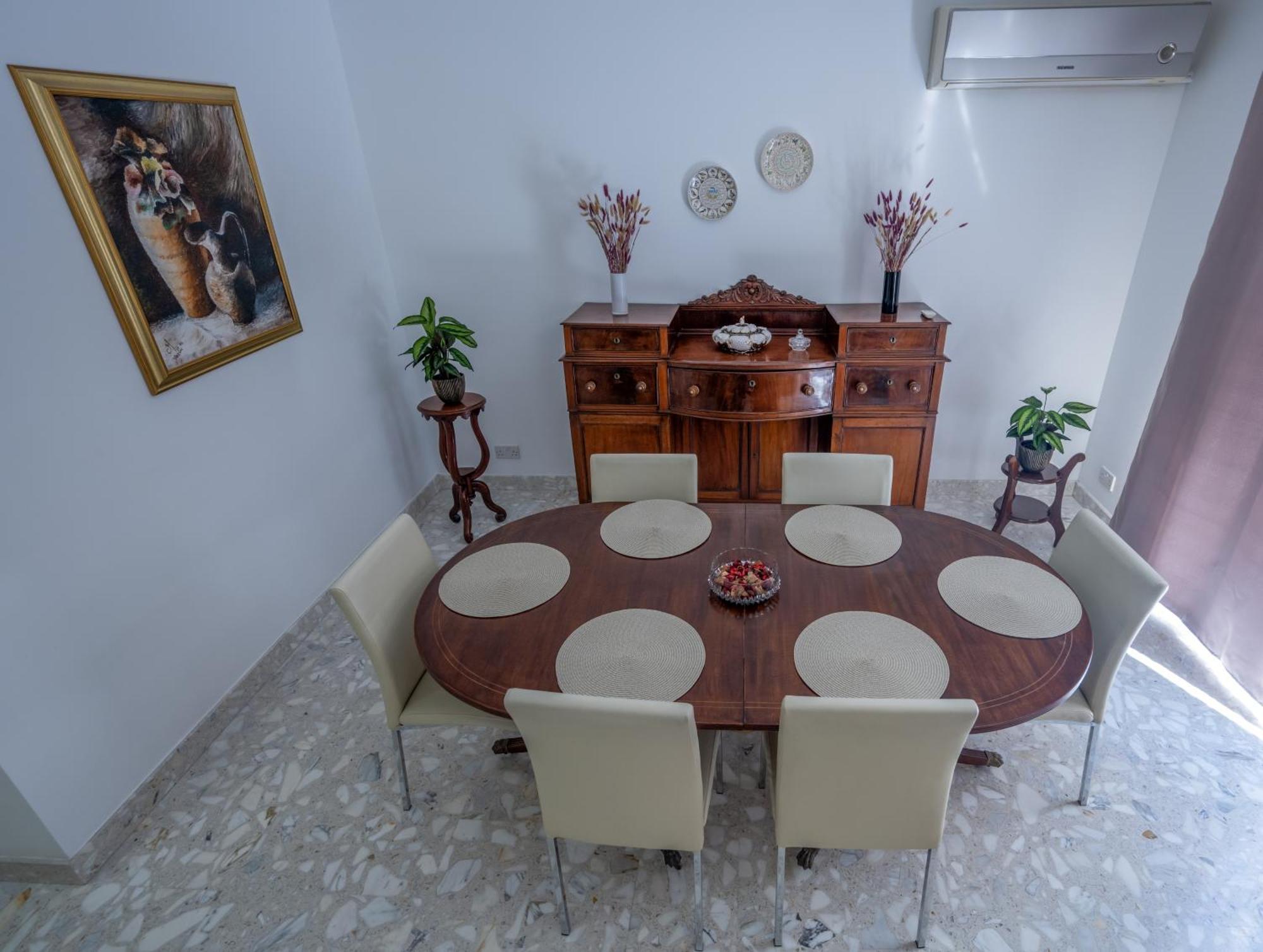 Spacious 3 Bedroom Apartment In The Heart Of St Julians Saint Julian's Eksteriør billede
