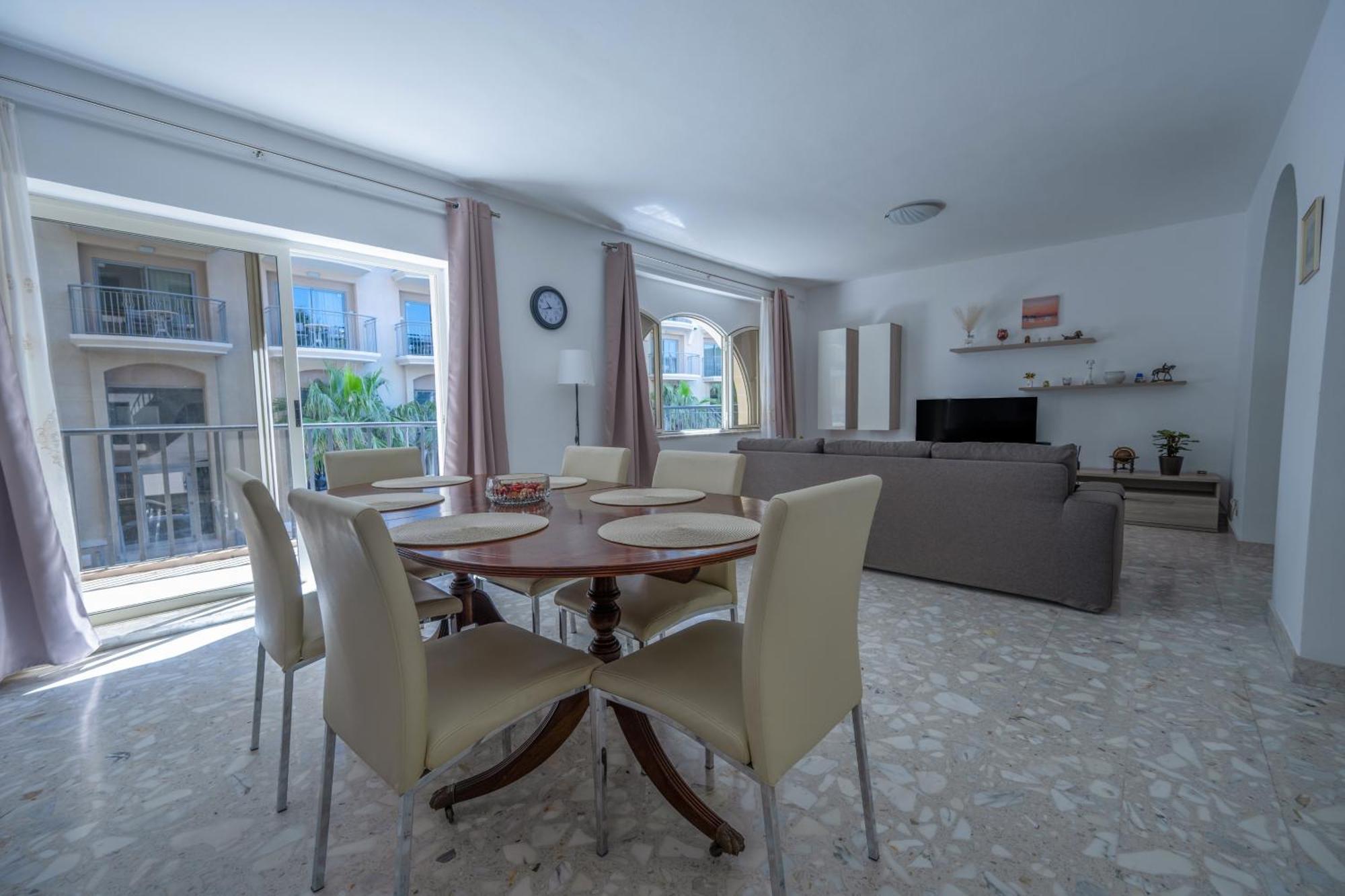 Spacious 3 Bedroom Apartment In The Heart Of St Julians Saint Julian's Eksteriør billede