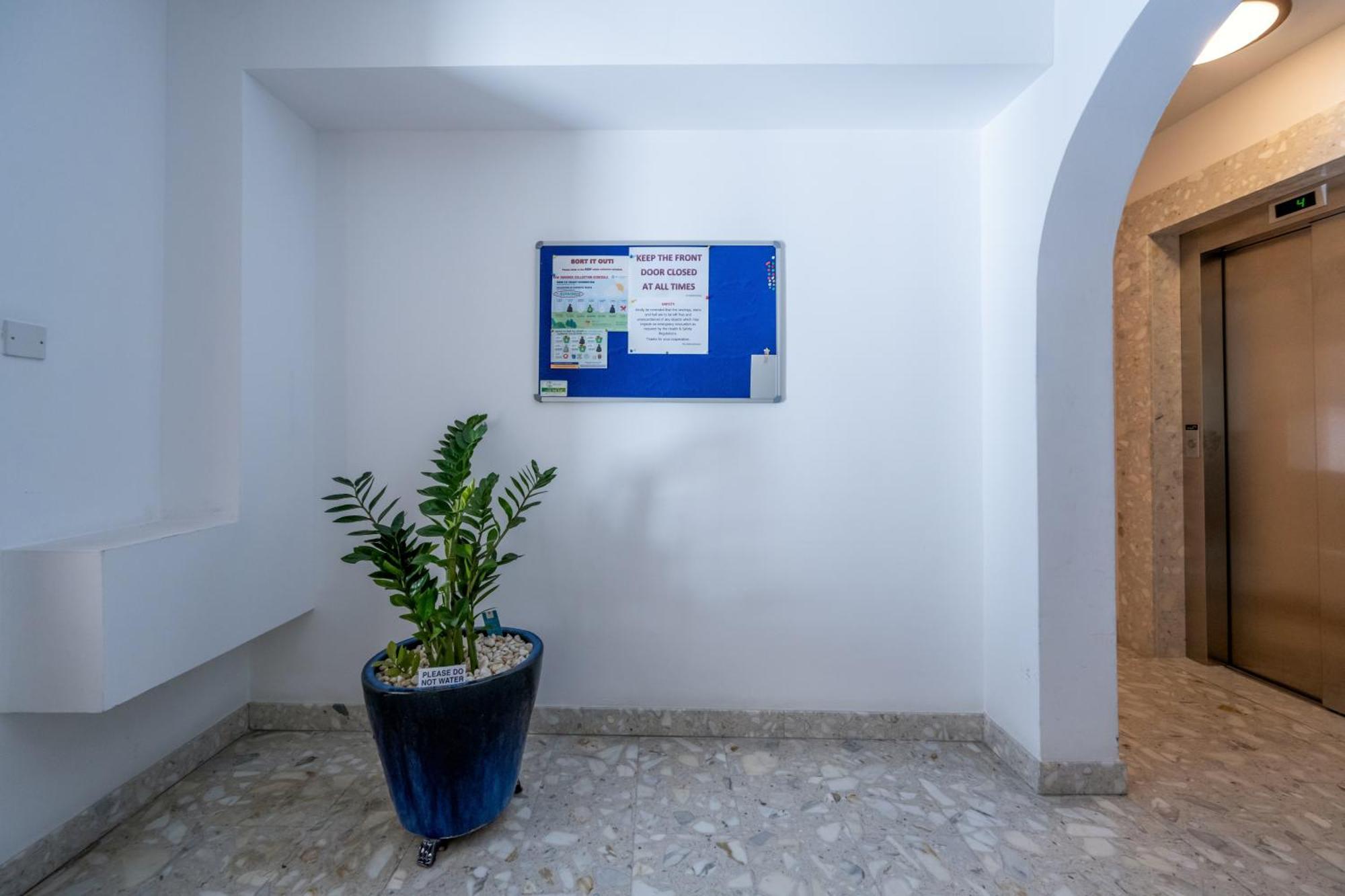 Spacious 3 Bedroom Apartment In The Heart Of St Julians Saint Julian's Eksteriør billede