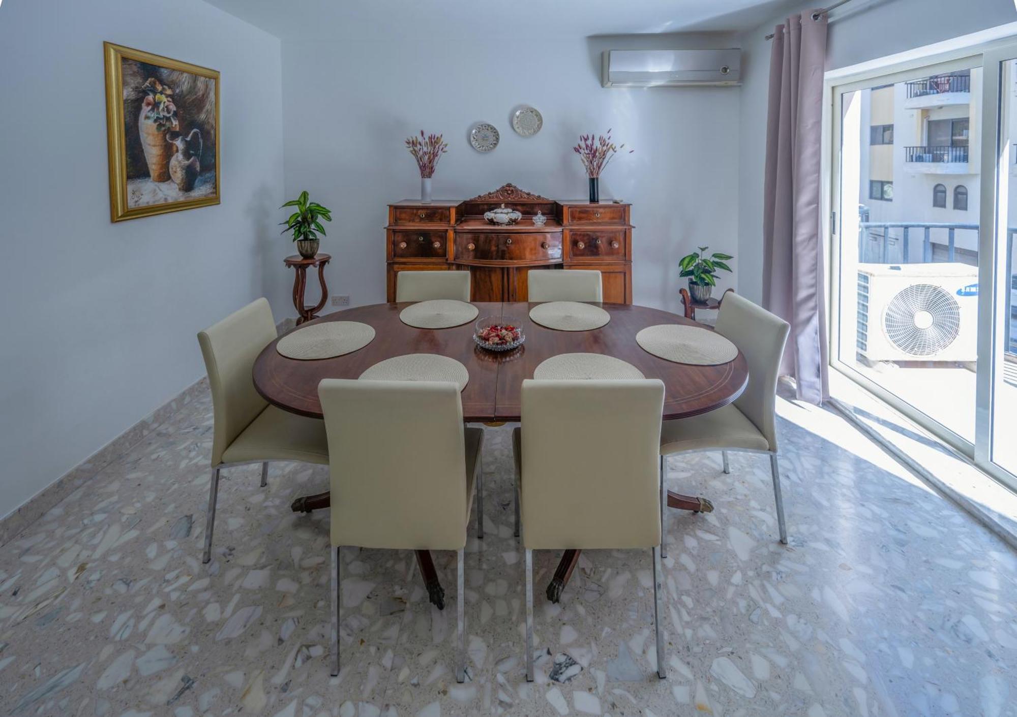 Spacious 3 Bedroom Apartment In The Heart Of St Julians Saint Julian's Eksteriør billede