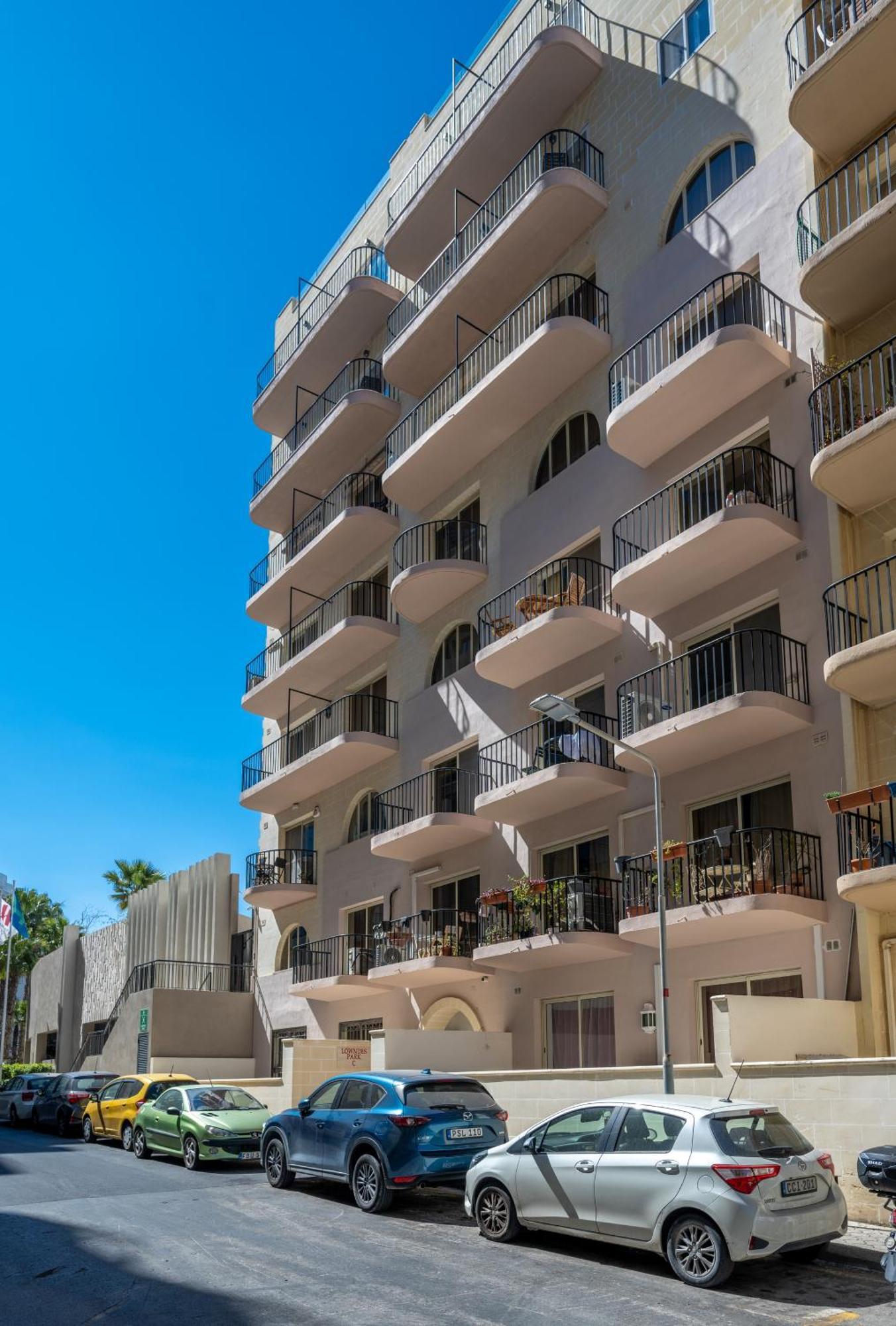 Spacious 3 Bedroom Apartment In The Heart Of St Julians Saint Julian's Eksteriør billede